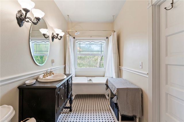 27601 Cedarwood Drive, Lake Arrowhead, CA 92352