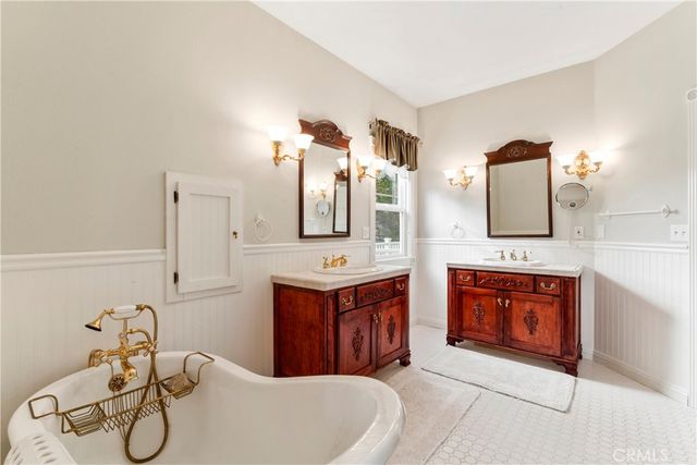 27601 Cedarwood Drive, Lake Arrowhead, CA 92352