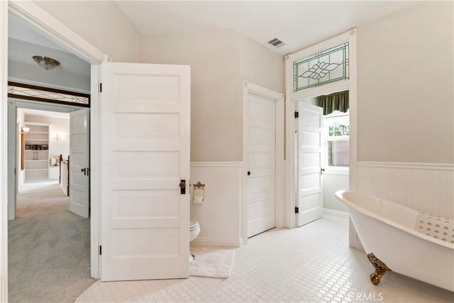 27601 Cedarwood Drive, Lake Arrowhead, CA 92352