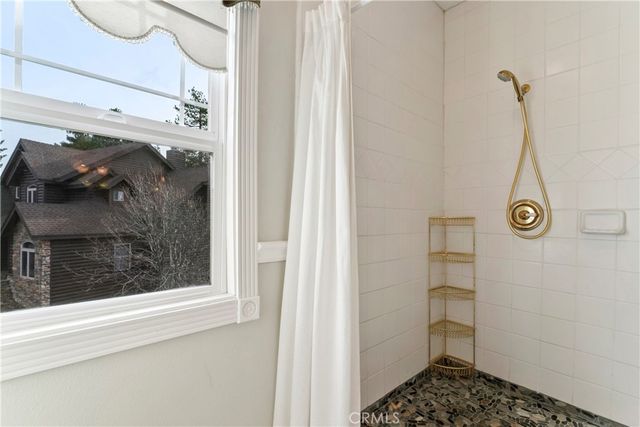 27601 Cedarwood Drive, Lake Arrowhead, CA 92352