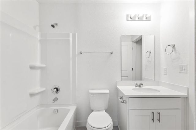 7409A Sparkling Light DR A, Del Valle, TX 78617