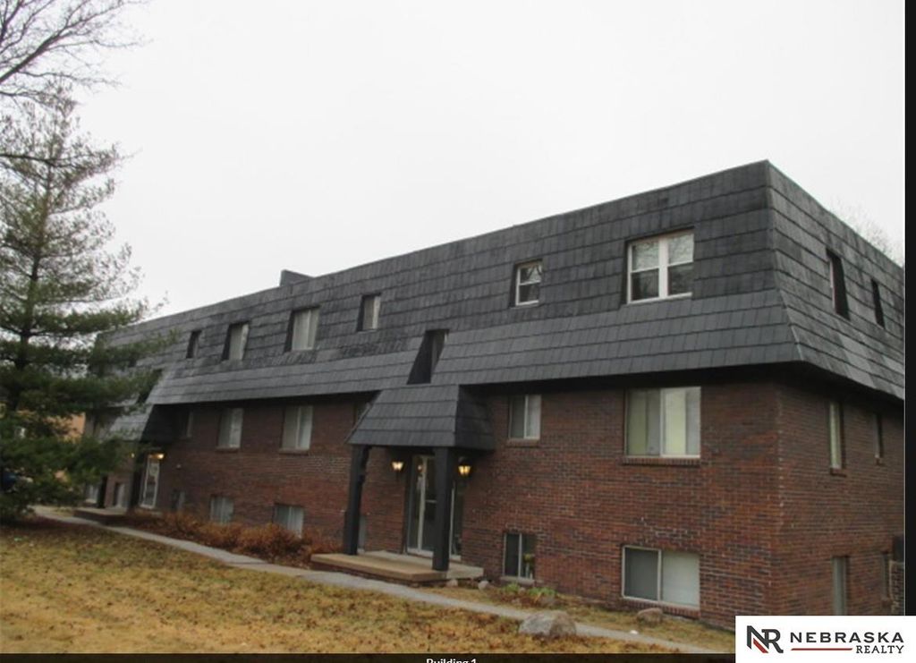 4672 Harrison Street, Omaha, NE 68157