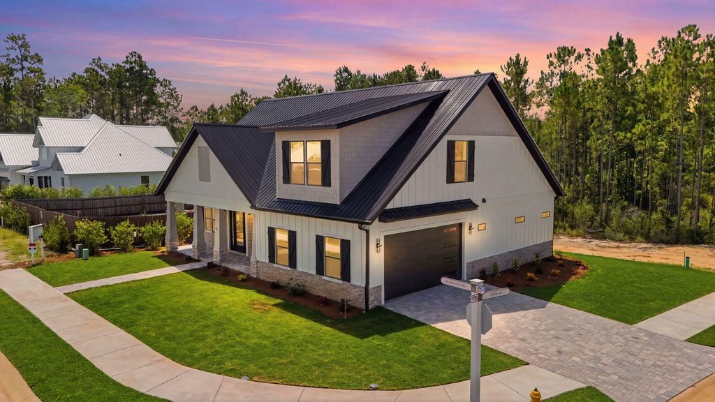 Image 1 of property listing at 83 Clarke Hill Road, Freeport, FL 32439