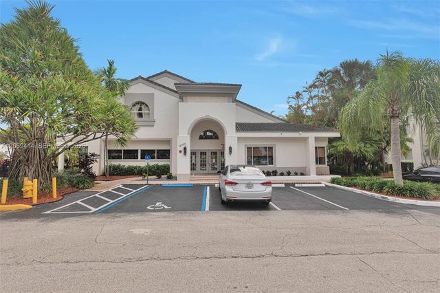 5760 Rock Island Road 339, Tamarac, FL 33319