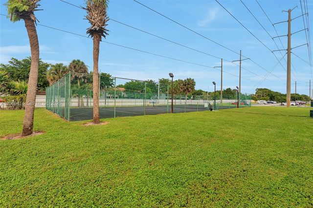5760 Rock Island Road 339, Tamarac, FL 33319