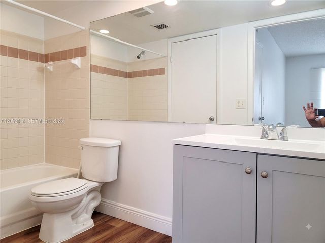 5760 Rock Island Road 339, Tamarac, FL 33319