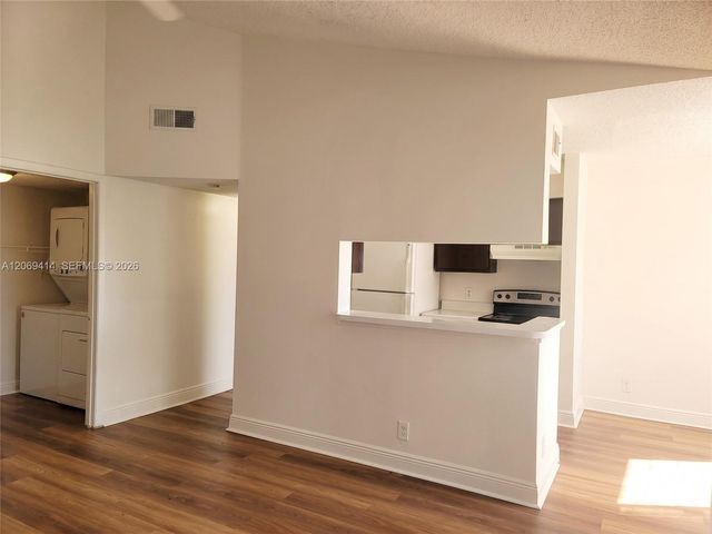 5760 Rock Island Road 339, Tamarac, FL 33319