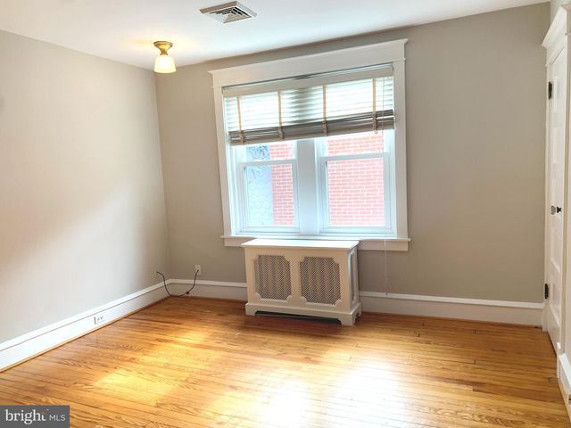 2413 W 16TH ST, Wilmington, DE 19806