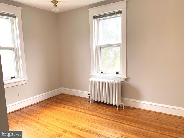 2413 W 16TH ST, Wilmington, DE 19806