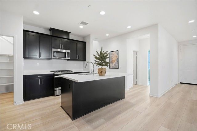 6910 Stonecrop, Fontana, CA 92336