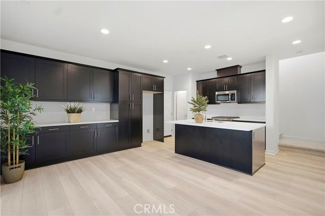 6910 Stonecrop, Fontana, CA 92336