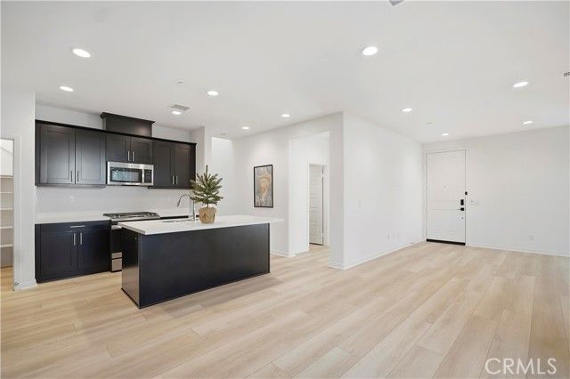 6910 Stonecrop, Fontana, CA 92336