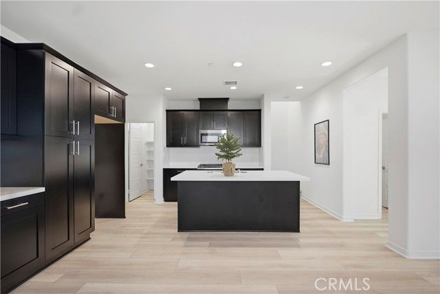 6910 Stonecrop, Fontana, CA 92336