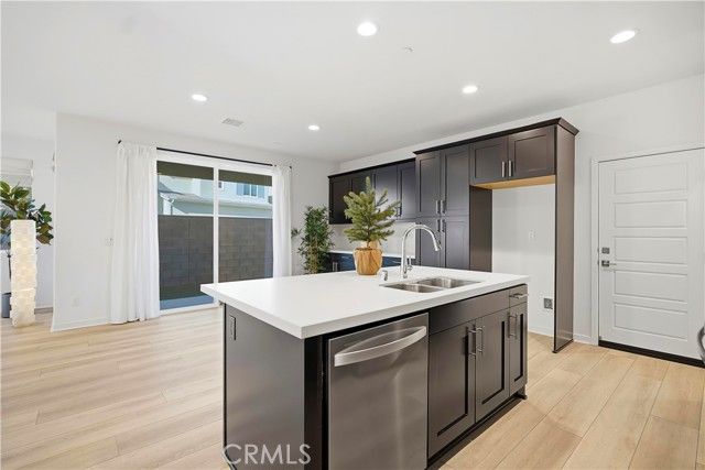 6910 Stonecrop, Fontana, CA 92336