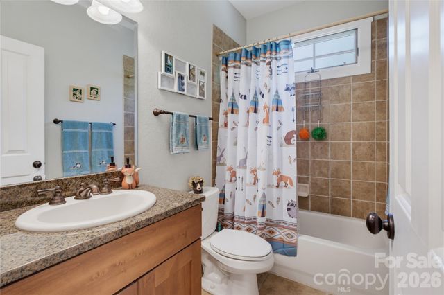 112 Boulder Creek Lane, Tuckasegee, NC 28783