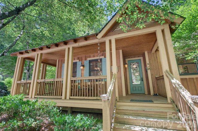 112 Boulder Creek Lane, Tuckasegee, NC 28783