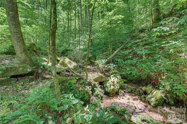 112 Boulder Creek Lane, Tuckasegee, NC 28783