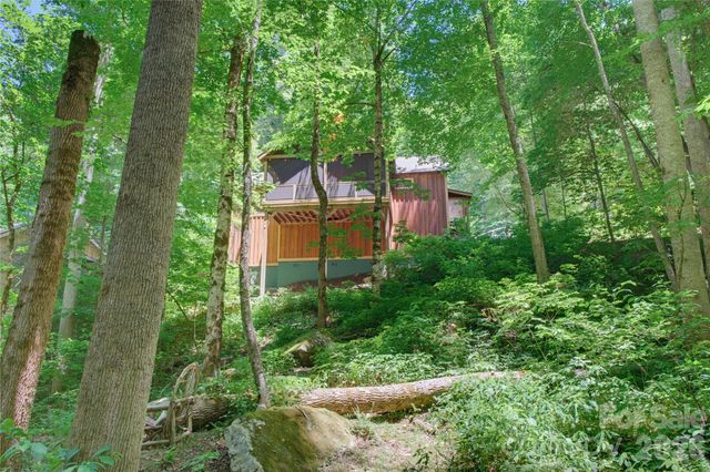 112 Boulder Creek Lane, Tuckasegee, NC 28783