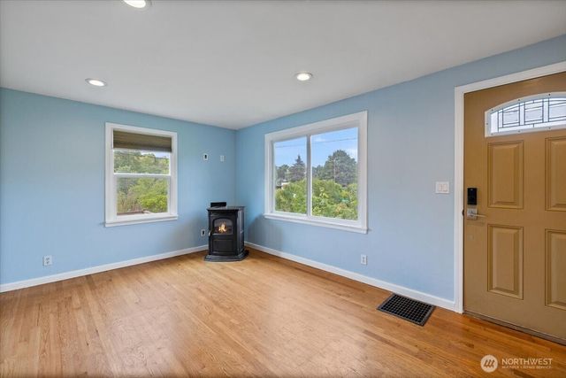 2905 E Olive Street, Seattle, WA 98122