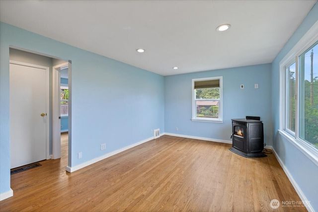 2905 E Olive Street, Seattle, WA 98122