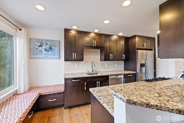 2905 E Olive Street, Seattle, WA 98122