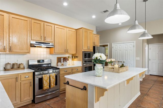 124 Cold Springs DR, Georgetown, TX 78633