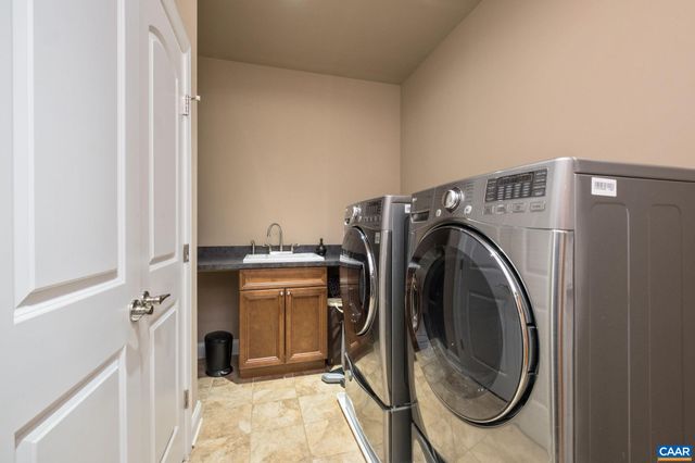 612 LONDON CT, Ruckersville, VA 22968