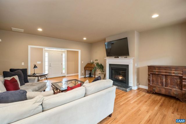 612 LONDON CT, Ruckersville, VA 22968