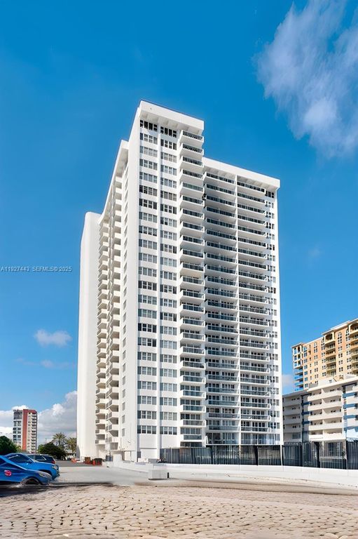 3140 S Ocean Dr 511, Hallandale Beach, FL 33009