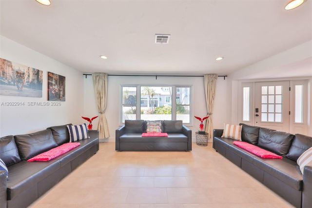 209 Bayshore Drive, Cape Coral, FL 33904