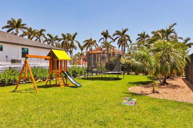 209 Bayshore Drive, Cape Coral, FL 33904