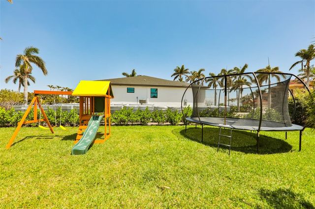 209 Bayshore Drive, Cape Coral, FL 33904