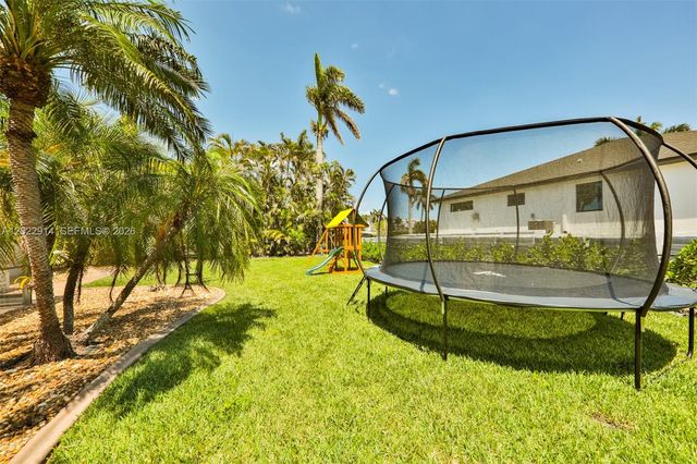209 Bayshore Drive, Cape Coral, FL 33904