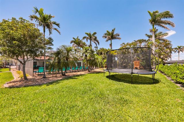 209 Bayshore Drive, Cape Coral, FL 33904