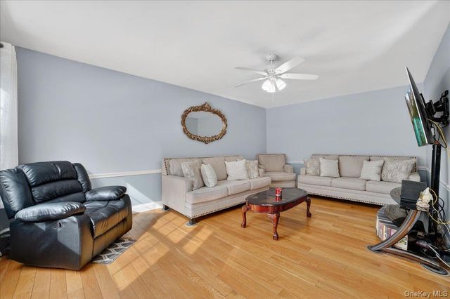 1 Fieldstone Drive 77, Hartsdale, NY 10530