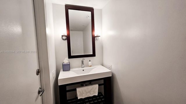 17315 E Collins Avenue 1102, Sunny Isles Beach, FL 33160