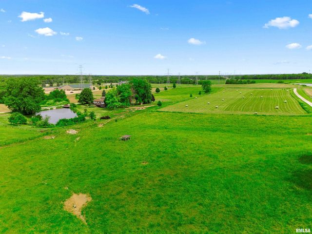 3600 BROADWAY Road, Pekin, IL 61554
