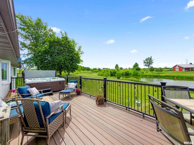 3600 BROADWAY Road, Pekin, IL 61554