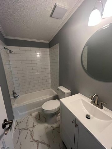 5 Caroline Drive, White Twp., NJ 07823