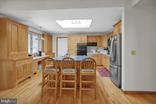 7 HESSIAN BLVD, Reading, PA 19607