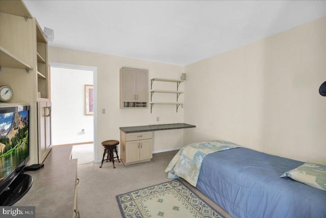 7 HESSIAN BLVD, Reading, PA 19607