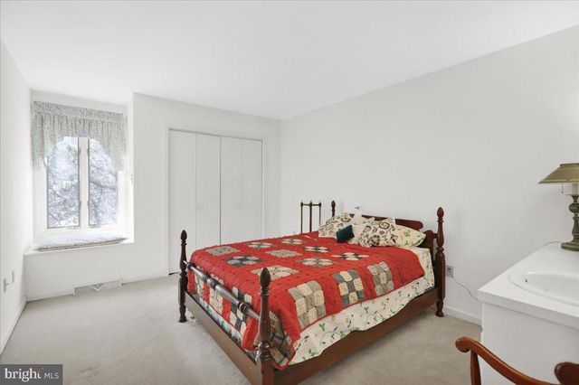 7 HESSIAN BLVD, Reading, PA 19607