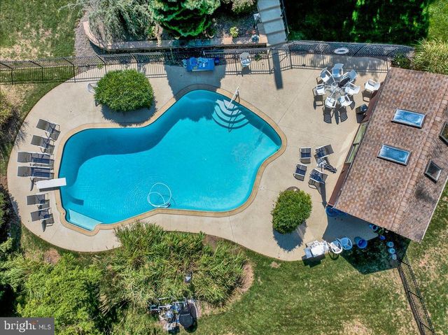 7 HESSIAN BLVD, Reading, PA 19607