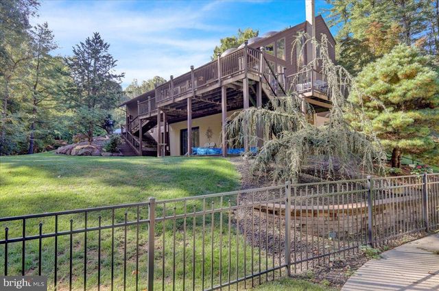 7 HESSIAN BLVD, Reading, PA 19607