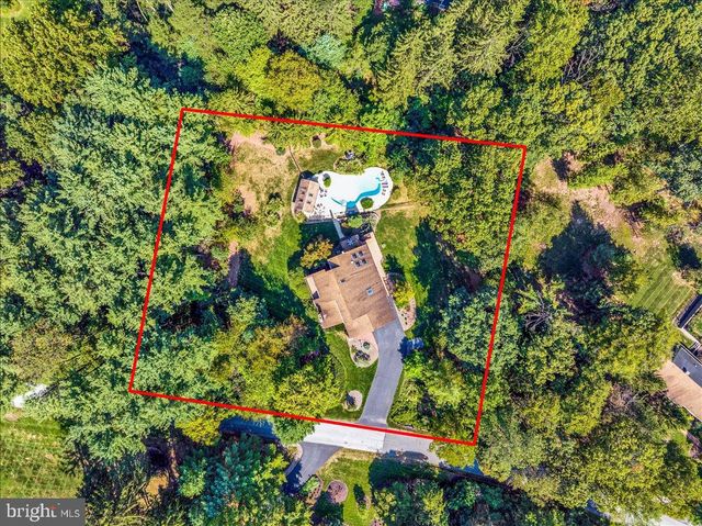 7 HESSIAN BLVD, Reading, PA 19607