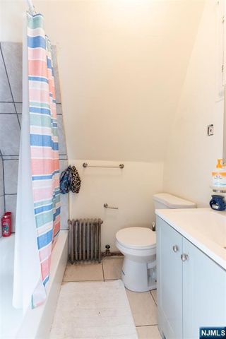 208 19th Street, East Orange, NJ 07017