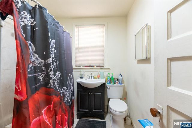 208 19th Street, East Orange, NJ 07017