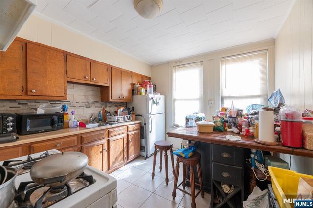 208 19th Street, East Orange, NJ 07017
