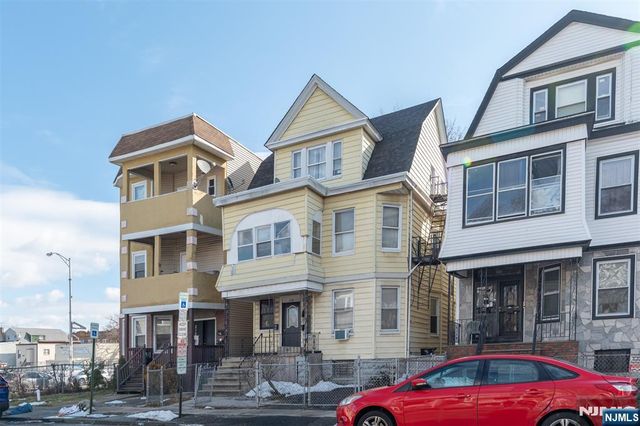 208 19th Street, East Orange, NJ 07017