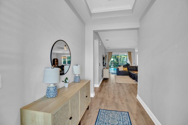 6213 Arcadia Square, Vero Beach, FL 32966